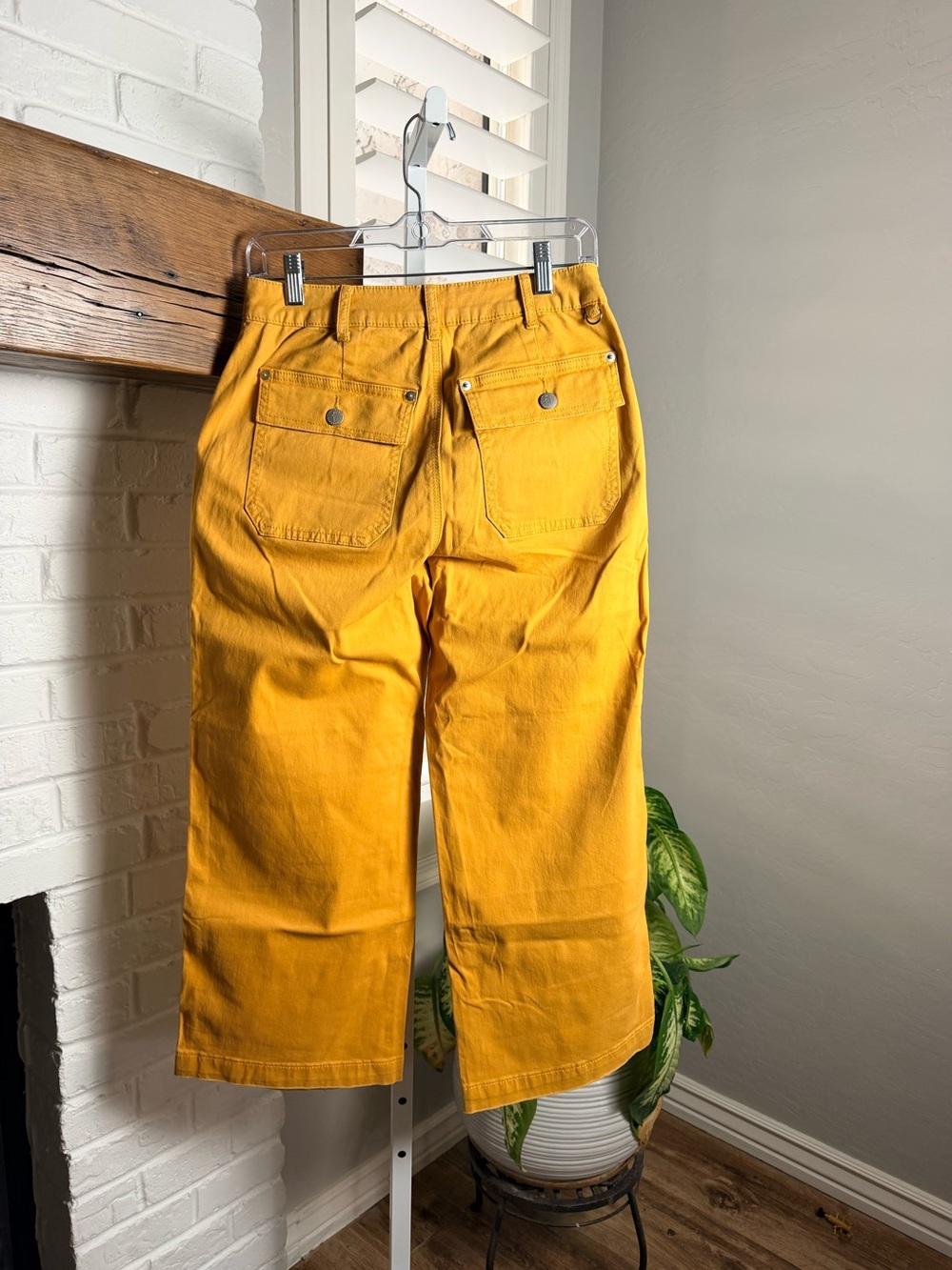 Flamingals Wide Leg Flap Pocket Mid Waist Cropped Pants Yellow - Picture 8 of 8